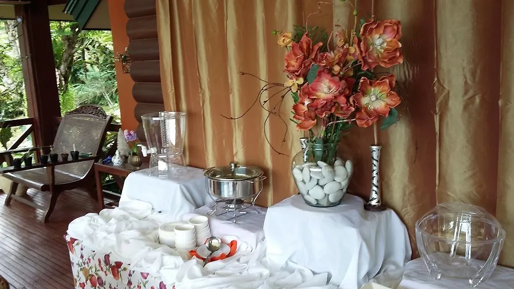 Eden Meadows Vacation Home Davao City 2*,  필리핀