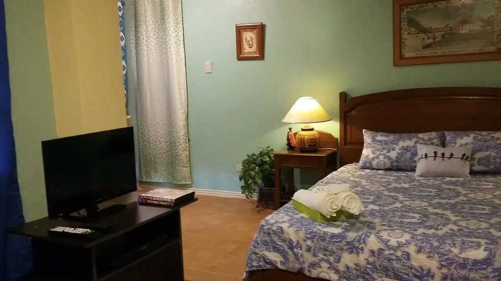 Eden Meadows Vacation Home Davao City 게스트하우스