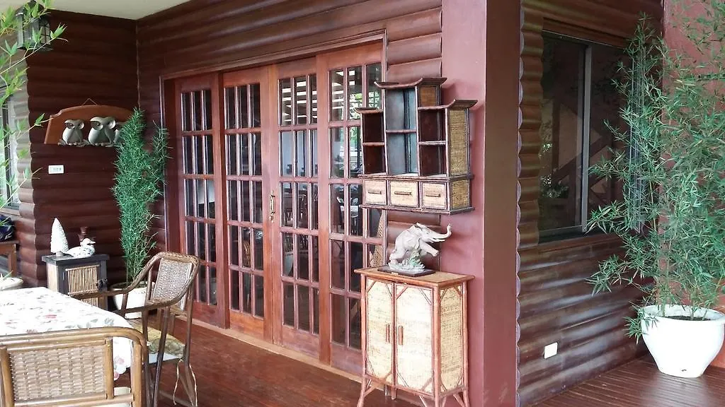 Eden Meadows Vacation Home Davao City 2*,